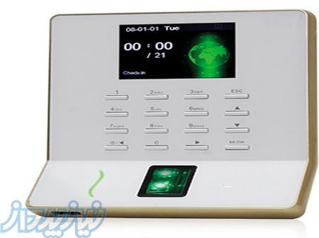 دستگاه حضور و غیاب 