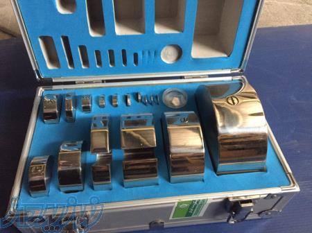 سنگ وزنه های استیل در پک سامسونتی (مدل چاکدار)آکبنددر ۲کلاس F1 و F2 