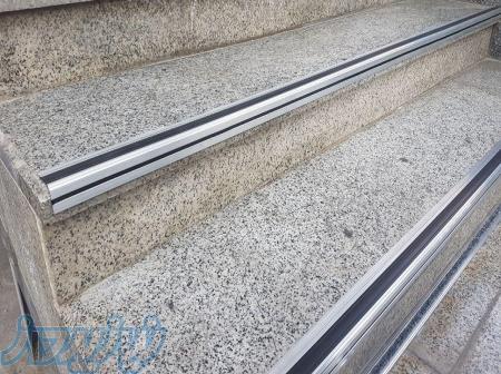 فروش ترمز پله ، پادری ، کفپوش و تجهیزات پارکینگ 