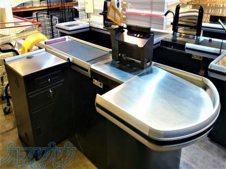 میز صندوق فروشگاهی با نوار نقاله 