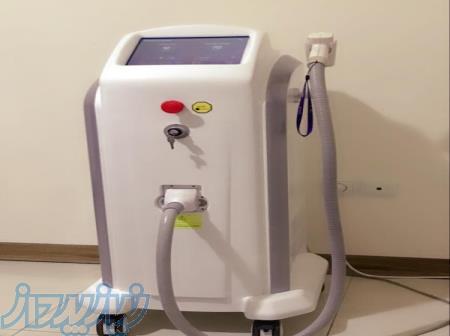 دستگاه لیزر با سه طول موج 