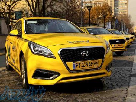 مجموعه پاکروتاکسی ارائه دهنده ی خدمات لوکس تاکسی اینترنتی با قابلیت رزرو 