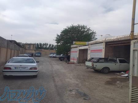 گاراژ بر خیابان اصلی 