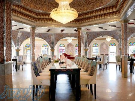 رستوران نگارستان  در ملک شهر 