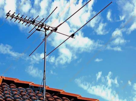 خدمات نصب آنتن ثابت و گردان تلویزیون