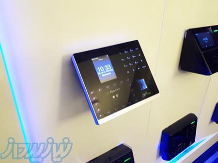 دستگاه حضور غیاب 