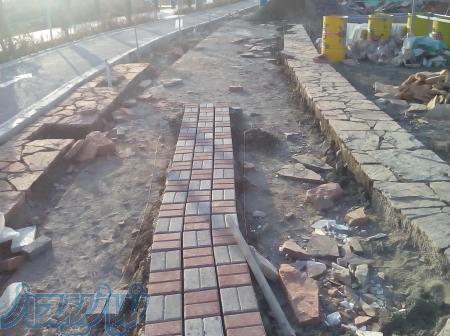 اجرای کف تیشه ای از سنگ مالون 