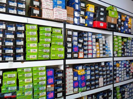 مرکز تخصصی لنت ترمز انواع خودرو 