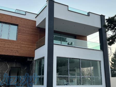 نرده جان پناه شیشه ای