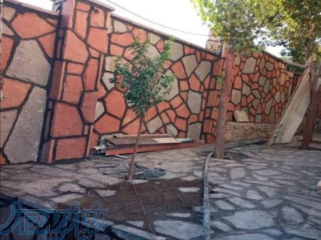 اجرای سنگ لاشه نصب دیوار فرزی با رنگ متفاوت 