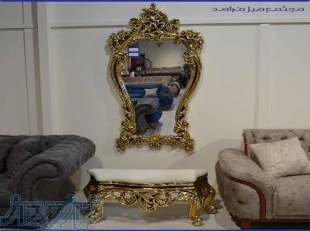 آینه ایستاده دیواری با پاف مدل لیزا رنگ طلایی 