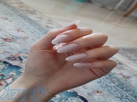 خدمات کاشت ناخن 