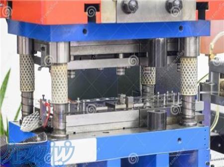 خدمات تخصصی طراحی و قالب سازی سنبه و ماتریس 