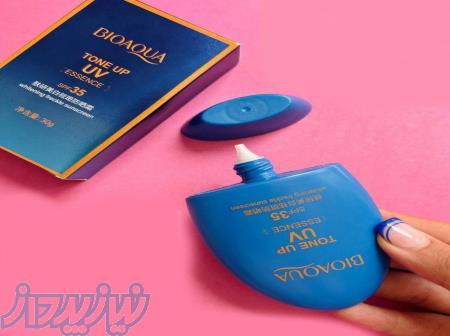 کرم ضد آفتاب بی رنگ بیوآکوا 30 گرمی 