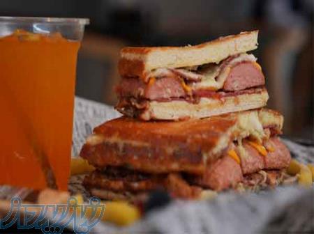 بهترین فست فود در اکباتان را بشناسید   تجربه متفاوت عطاویچ 