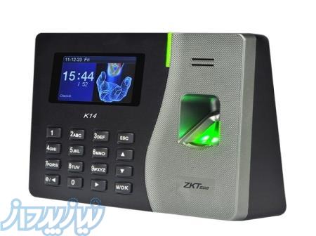 دستگاه حضور وغیاب 