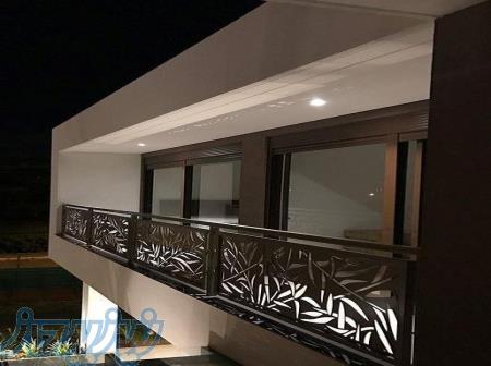 فروش نرده حفاظ بالکن و تراس جان پناه سی ان سی طرح دار cnc مدرن آهنی 