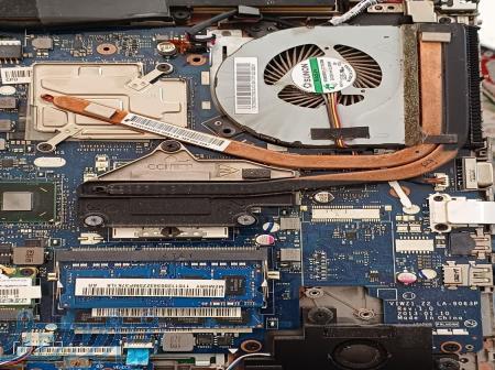 خدمات نصب ویندوز ارتقا تعمیرات لپ تاپ کامپیوتر 