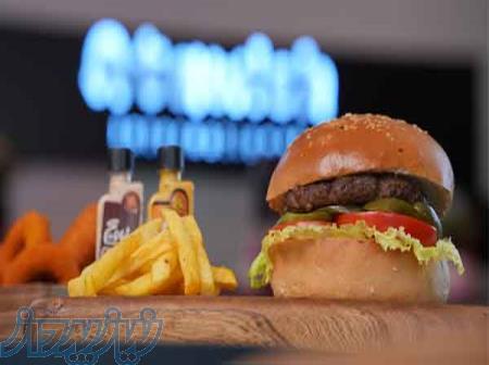 بهترین فست فود در شهناز تبریز؛ جایی برای قرارهای خوش‌مزه! 