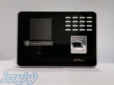 دستگاه حضور و غیاب 