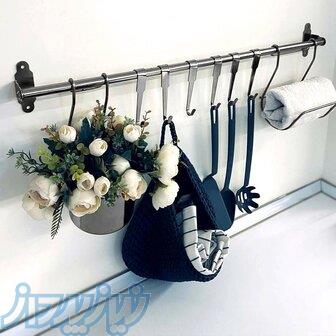 استند دیواری تک گلدان سیلور همراه آویز دستمال 