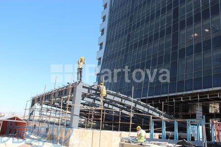 اجرای تخصصی سیستم‌های کرتین وال (Curtain Wall) با تامین مستقیم متریال 