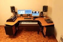 میز حرفه ای استودیوی صدا و تصویر  - تهران