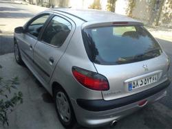 206اخر 83 نقره ای