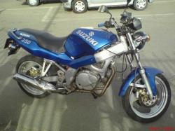 سوزوکی250 سی سی ریس