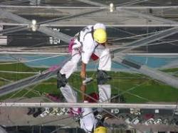 کار در ارتفاع صخره نورد