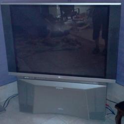 فروش تلویزیون 43 اینچ پروجکشن hitachy  - تهران