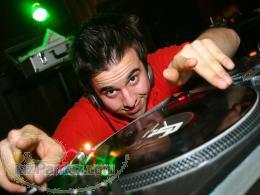 موزیک نورپردازی اجاره اجرا موزیک زنده -اجرا دی جی-