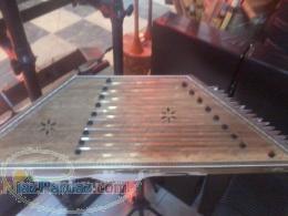 فروش یک عدد سنتور ساخت ناصرسیف با استخوان کاری