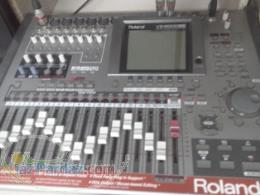 میکسر رولند vs2000