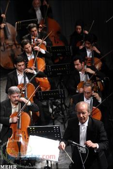 اموزشگاه موسیقی رودکی تبریز تدریس ویولنسل و ویولن توسط رحیم صالحپور