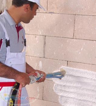 اجرای عملیات گچ پاشي با دستگاه گچ پاش (قشر آستر)روي ديوار- اجراي