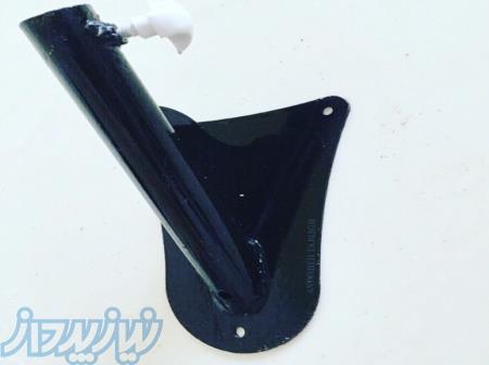 پایه پرچم دیواری