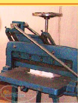 دستگاه برش کاغذ اهرمی 