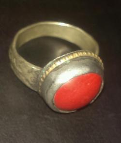 انگشتر انتیک با نگین مرجان  - تهران