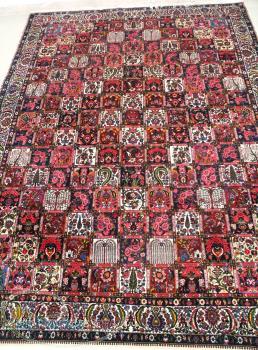 فرش دستباف طرح خشت 