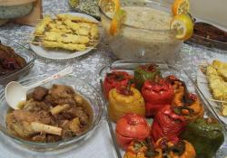 قبول سفارشات مواد غذایی  ارسال غذا و سالاد  - سمنان