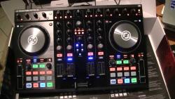 دستگاه میکس traktor s4 دست دوم ۱۱ ماه گارانتی  - تهران