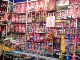 ویترین کامل مغازه 