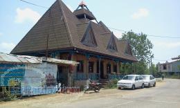 اسکله قایقرانی وسفره خانه سنتی ماه تی تی_برادران داوطلب 