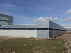 ساندویچ پانل_فروش طراحی و نصب انواع پوشش سوله 