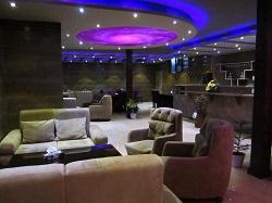 فروش یا اجاره کافی شاپ با کلیه امکانات در لاهیجان 