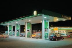 زمین پمپ بنزین در اتوبان خلیج فارس  - تهران