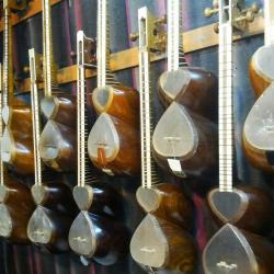 فورش فوق العاده تار و سه تار  - تهران