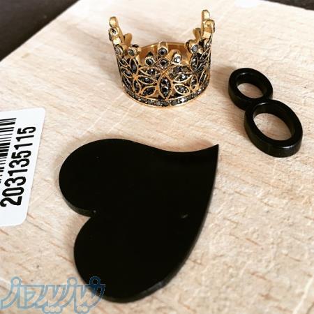 انگشتر عمده تاج طرح گل با نگينهاي سياه قلم 