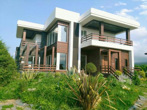 رویان لاکچری 